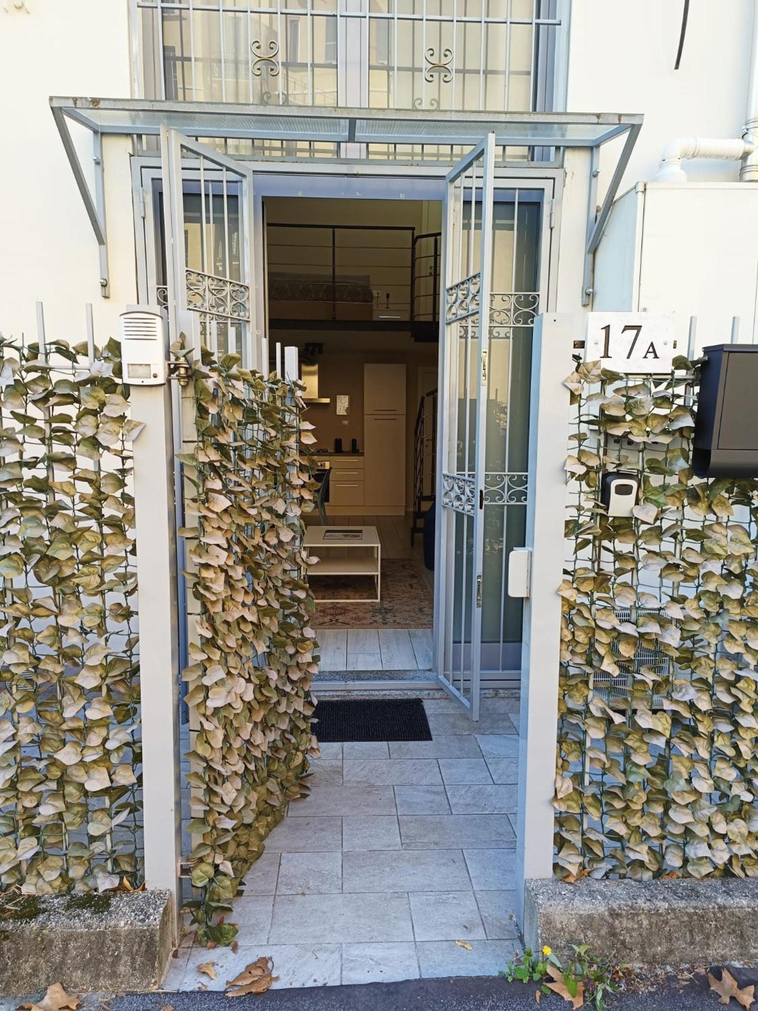 Yr Apartments Milan - Bocconi エクステリア 写真
